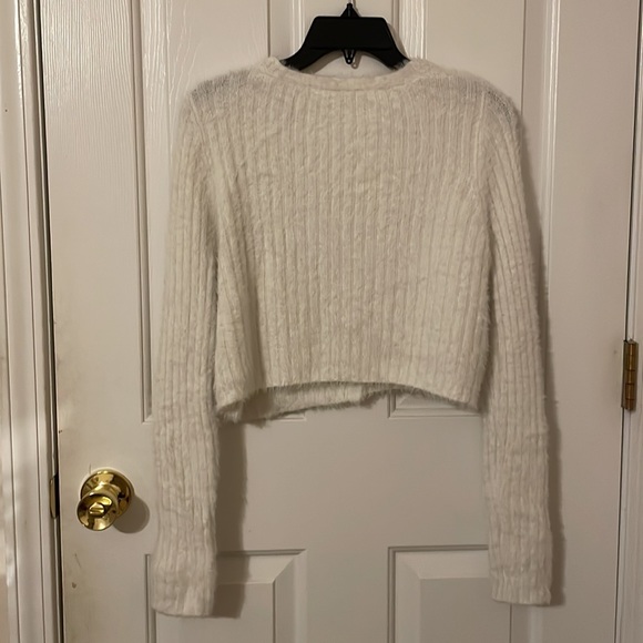 3/$15 Tilly’s Sky & Sparrow Cropped Sweater - Picture 3 of 3